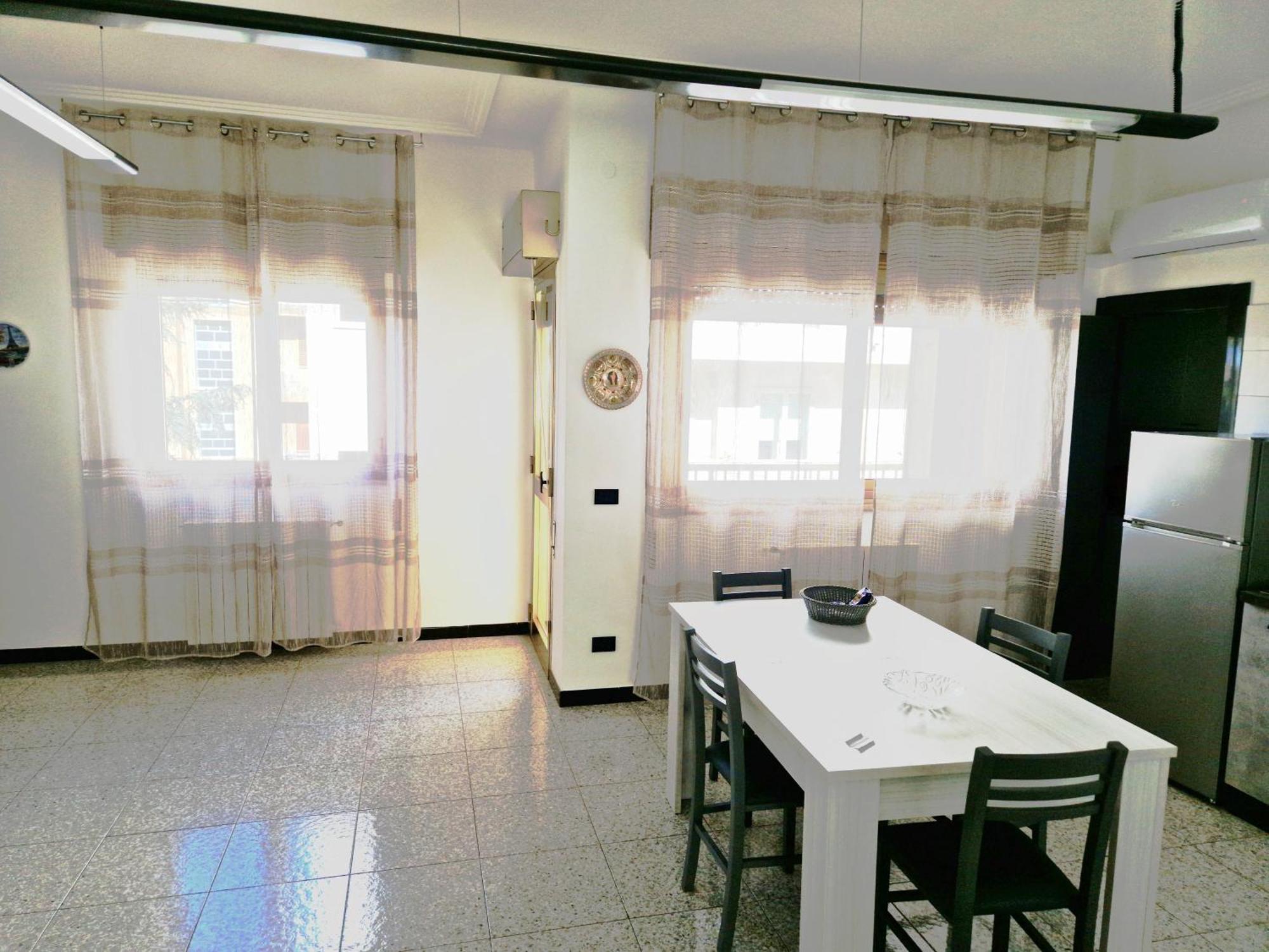 דירות Vincenti'S House קומיסו מראה חיצוני תמונה